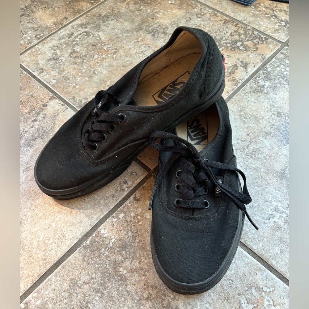 Classic Vans - Picture 2 of 6